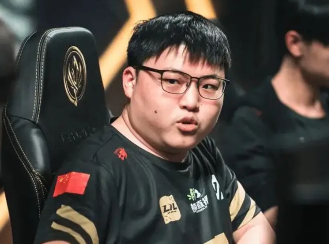 Uzi曝光小明近况几个月没有玩LOL似乎已经放弃复出的打算了(图2)