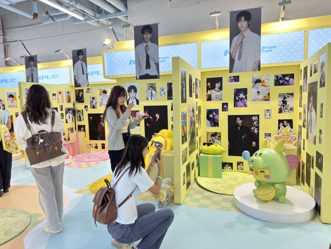 被“电竞人”占领了!苏河湾万象天地变身“电竞痛湾”?(图6)