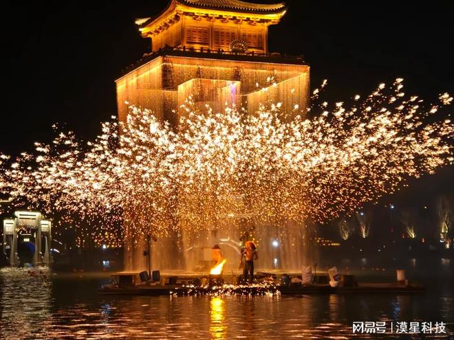 南京旅游景中游:解锁王者荣耀电竞开赛+非遗打铁花路线(图2)