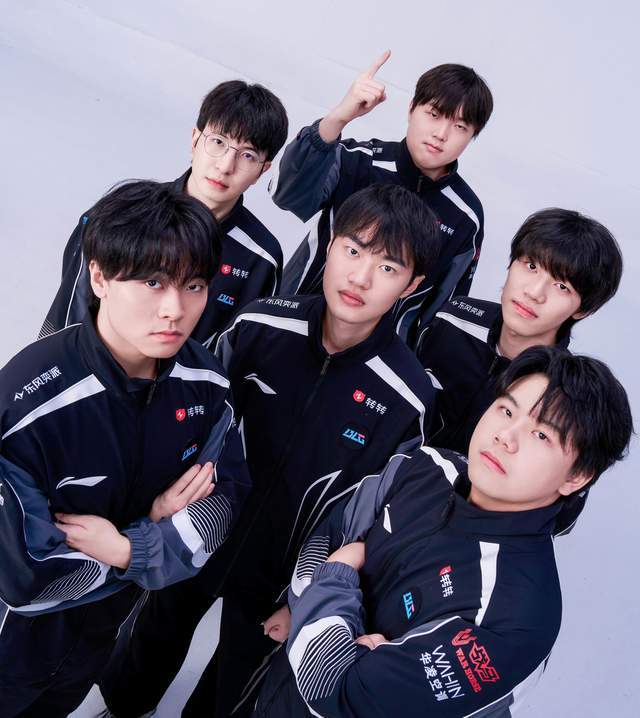 LOL更新战力排行榜第一毫不意外IG赫然在列!(图2)