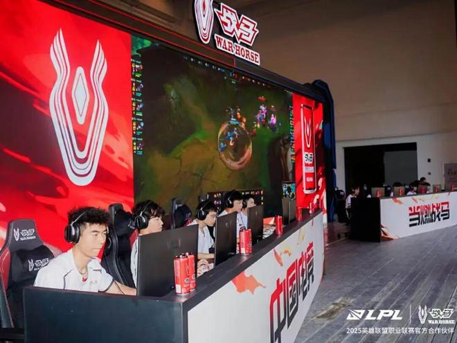 与电竞粉丝玩在一起战马如何成为「电竞第一罐」？(图6)