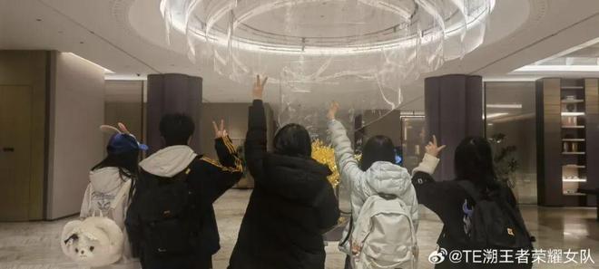 首支闯入王者荣耀顶级赛事的女子战队在群嘲中死磕到底(图7)