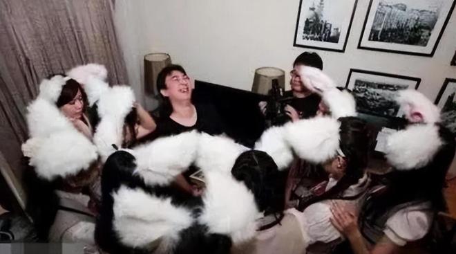 风流成性、挥霍无度37岁“纵欲过度”的王思聪再次传出大丑闻(图5)