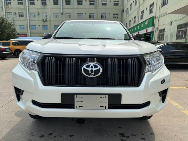 2024款霸道2700TX铝轮底挂无天窗港口现车优惠5万(图1)