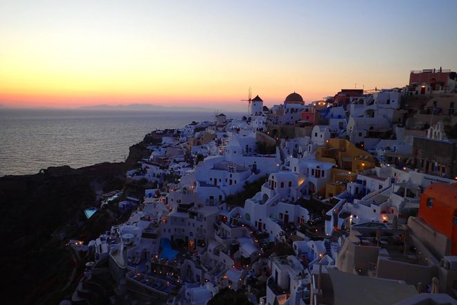 硅谷8巨头夜会遭「宿管阿姨」驱散?AI造假首次让「肉眼死亡」(图7)